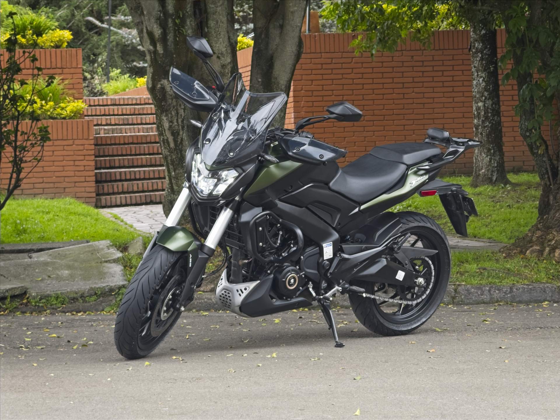 Bajaj Dominar 400 2025